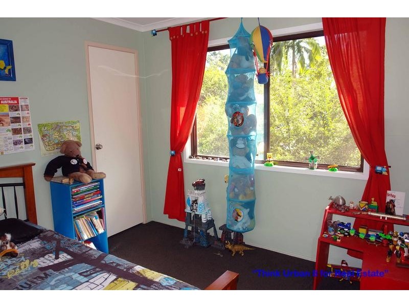 15 Mazzard Street, Bellbowrie QLD 4070